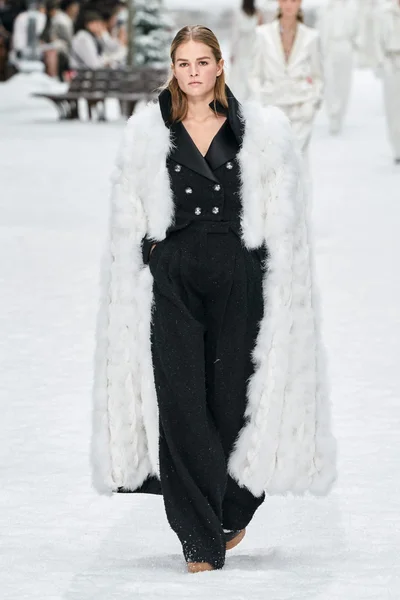 Look 59